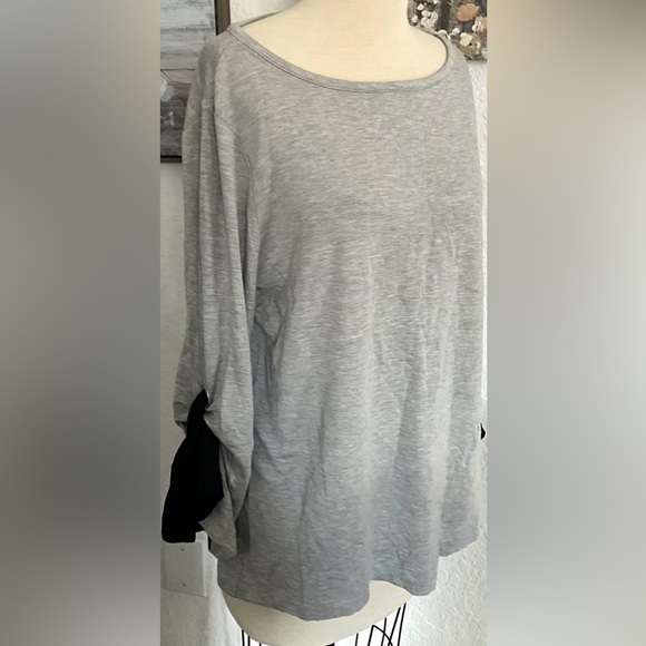 Ann Taylor Factory Women's Size Large Gray Bow Tie Sleeve Pullover Top - Picture 1 of 3